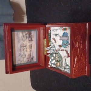 Thomas Kincaid music box